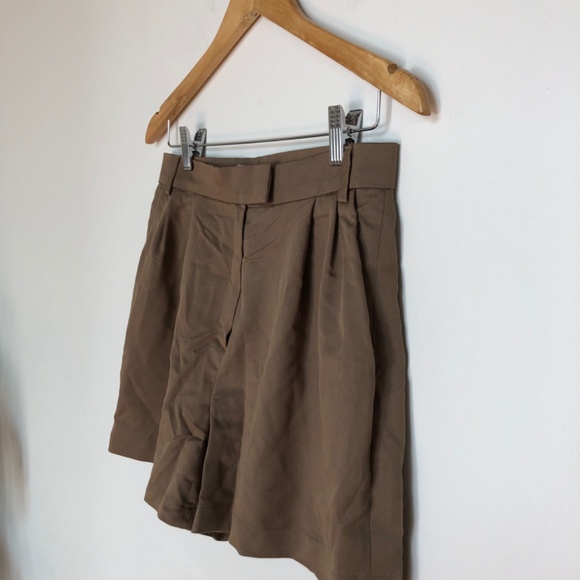Almina Concept High Waisted Pleated Olive Khakhi Shorts Tencel Blend Size 6 - Picture 1 of 9